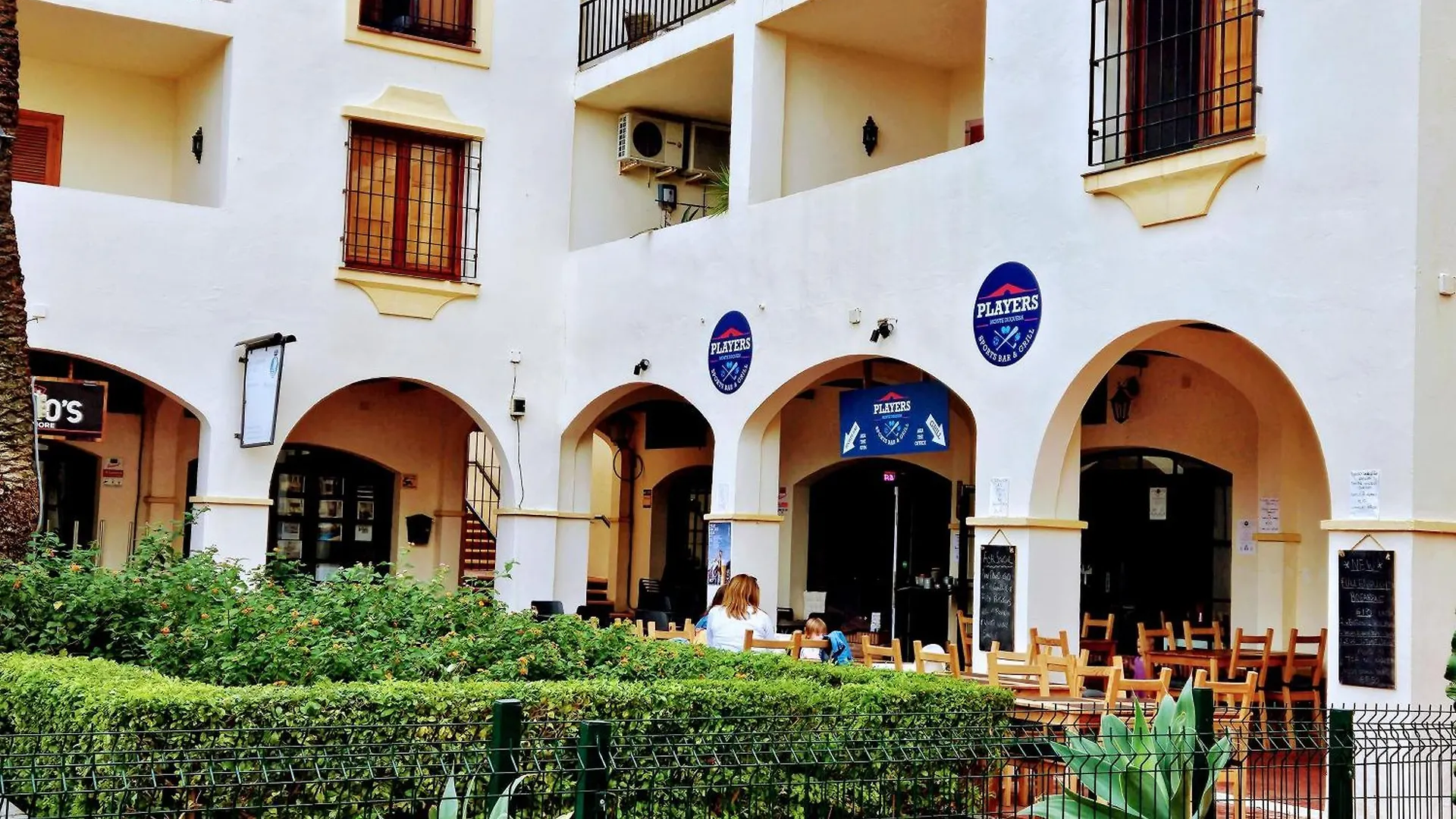 Ground Floor 2 Bed Apartment La Duquesa With 5 Pools And Large Terrace Manilva