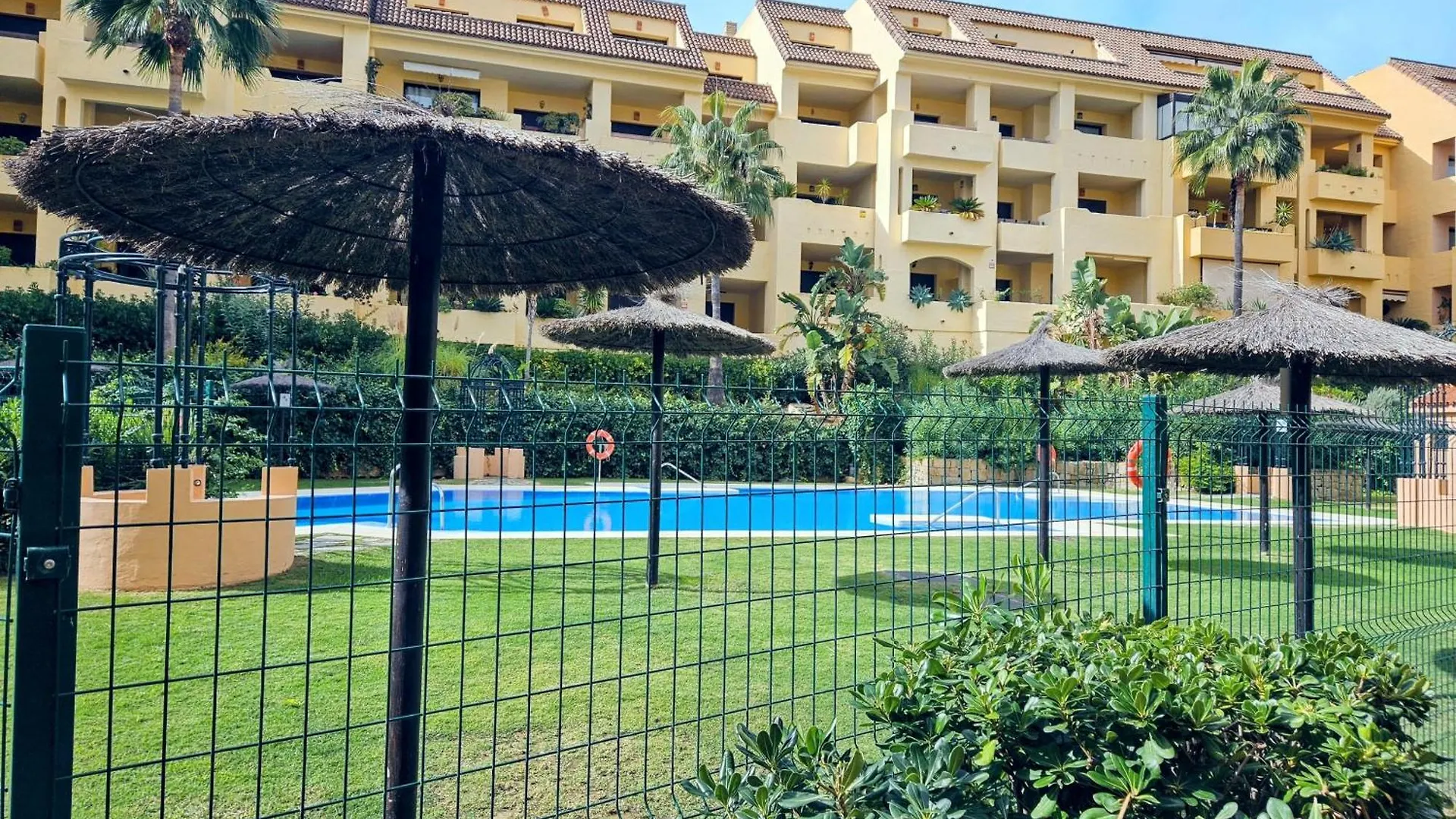 Ground Floor 2 Bed Apartment La Duquesa With 5 Pools And Large Terrace Manilva 0*,  Espanha