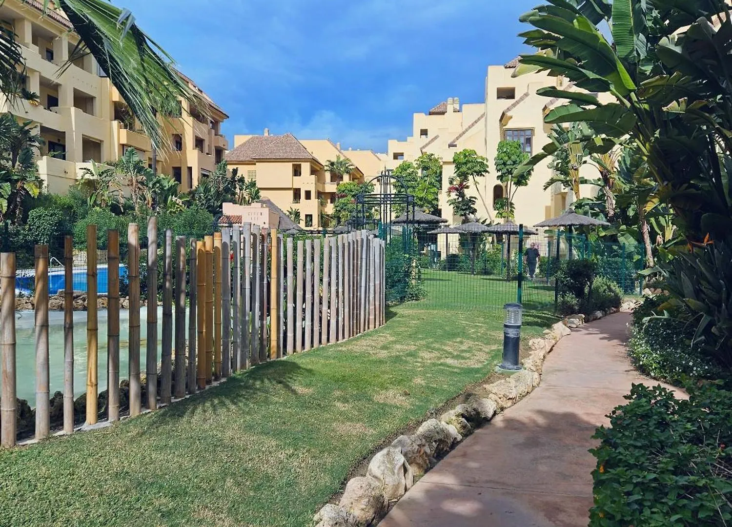 Ground Floor 2 Bed Apartment La Duquesa With 5 Pools And Large Terrace Manilva Espanha