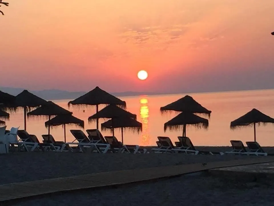 Ground Floor 2 Bed Apartment La Duquesa With 5 Pools And Large Terrace Manilva Spanyolország
